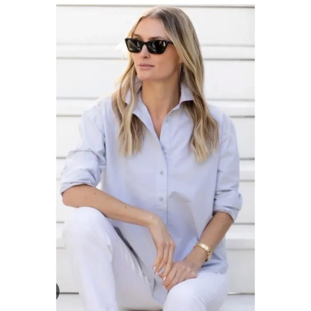 Julia Amory Carolyn Shirt M Gracie Blue Button Up Preppy Classic Cotton Poplin